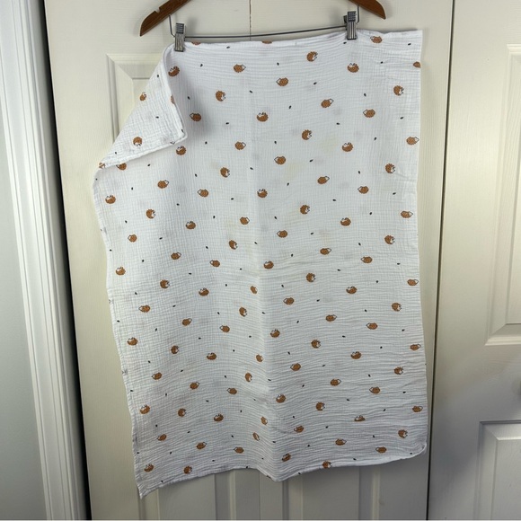 Hedgehog Baby Swaddle Blanket Muslin Brown White Dark Tan Acorns - Picture 7 of 11